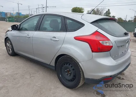 2013 Ford Focus Se z USA, uszkodzony, nr VIN 1FADP3K25DL356015